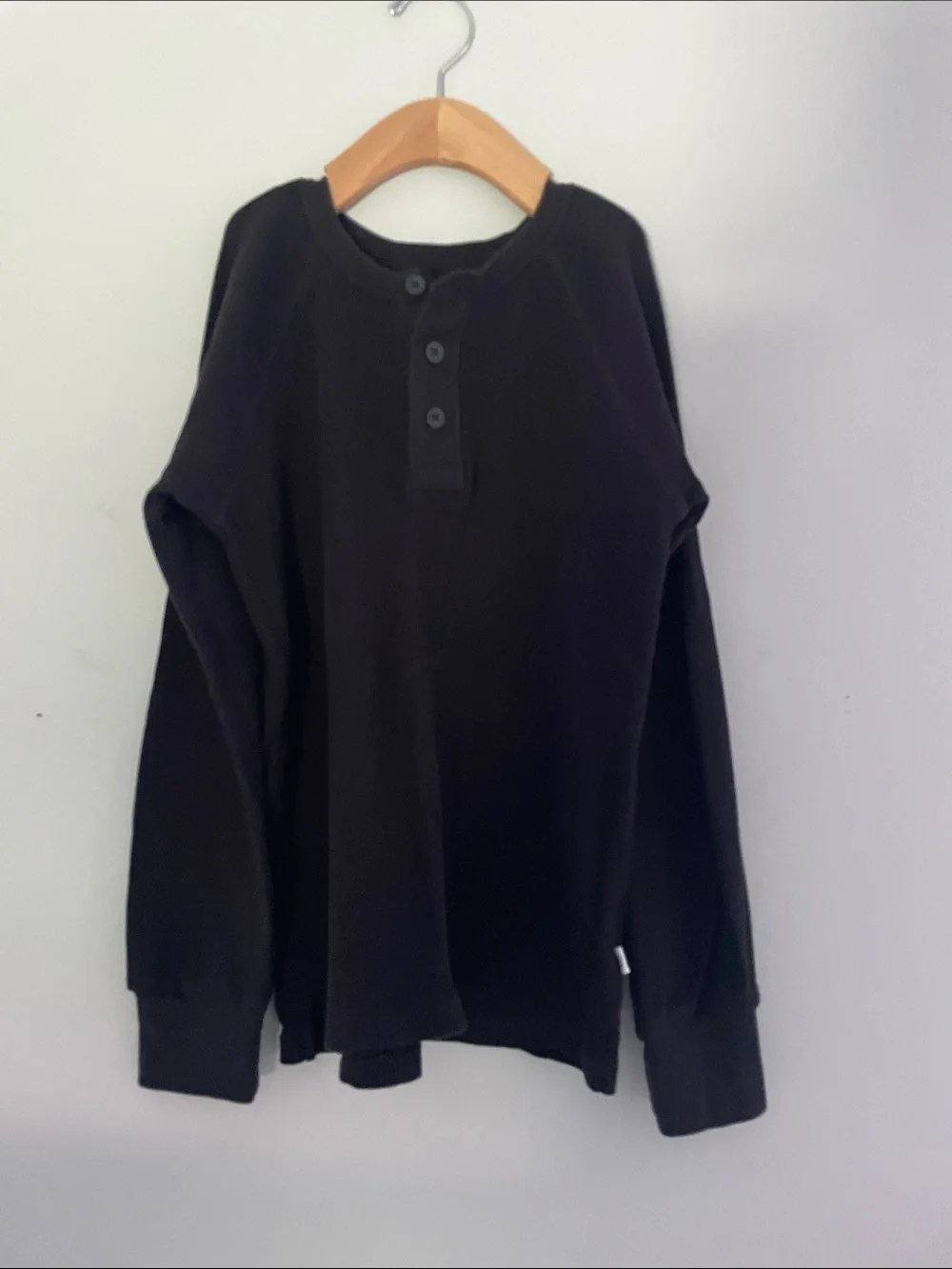 GAP boys Black thermal & Navy and White Striped tops size:M